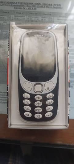 Nokia 3310 used dual sim , card slot.