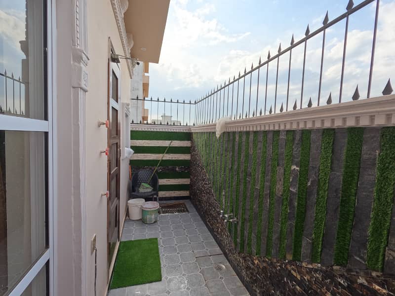 5 Marla house on 3 years installment in Central Park Lahore 17