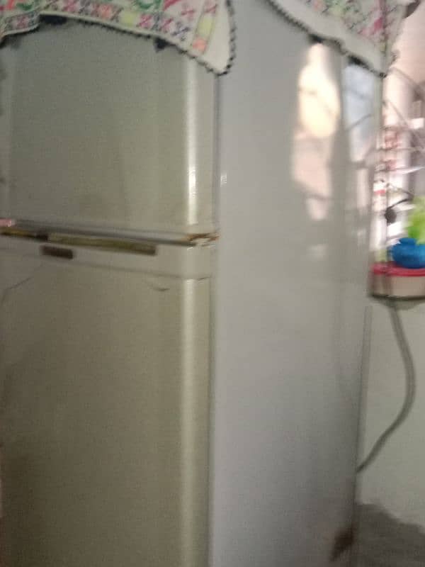 FRIDGE FOR SALE 0