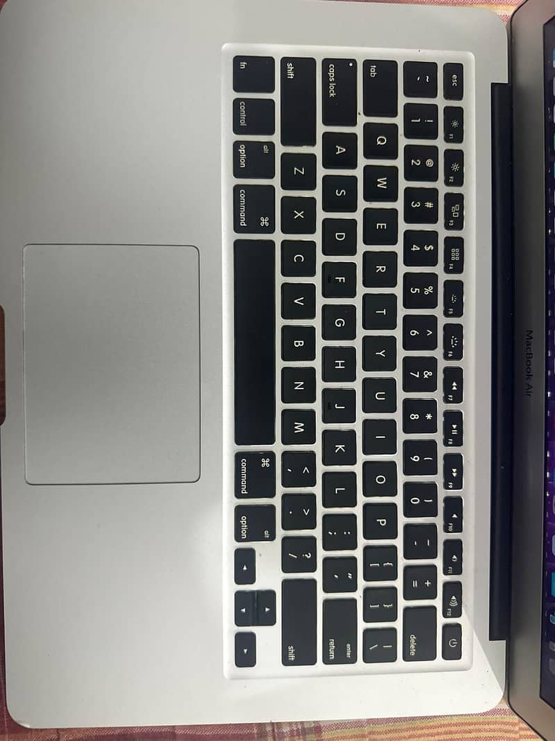 Apple Macbook Air 2015 model | 8/128 Gb | excellent condition 2