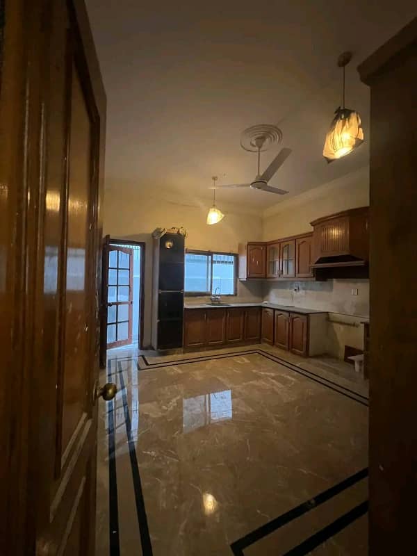 Luxury 1 Kanal Stylish Full House for Rent in Phase 1 2