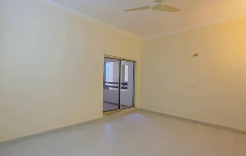 READY TO MOVE 3600sq ft 4Bed Luxury Apartment at Tower-8 Near Entrance of Bahria Town Karachi FOR SALE 12