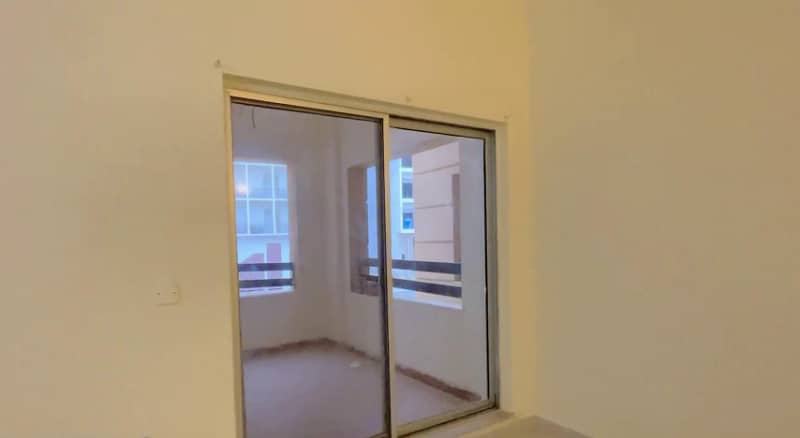 READY TO MOVE 3600sq ft 4Bed Luxury Apartment at Tower-8 Near Entrance of Bahria Town Karachi FOR SALE 13
