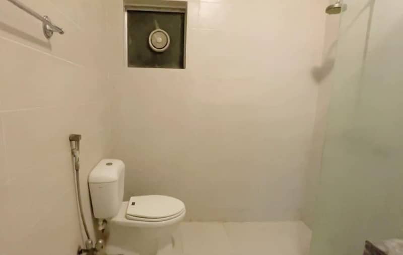 READY TO MOVE 3600sq ft 4Bed Luxury Apartment at Tower-8 Near Entrance of Bahria Town Karachi FOR SALE 16