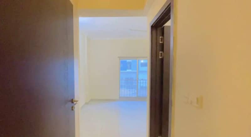 READY TO MOVE 3600sq ft 4Bed Luxury Apartment at Tower-8 Near Entrance of Bahria Town Karachi FOR SALE 20