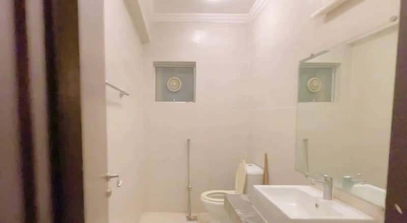 READY TO MOVE 3600sq ft 4Bed Luxury Apartment at Tower-8 Near Entrance of Bahria Town Karachi FOR SALE 24