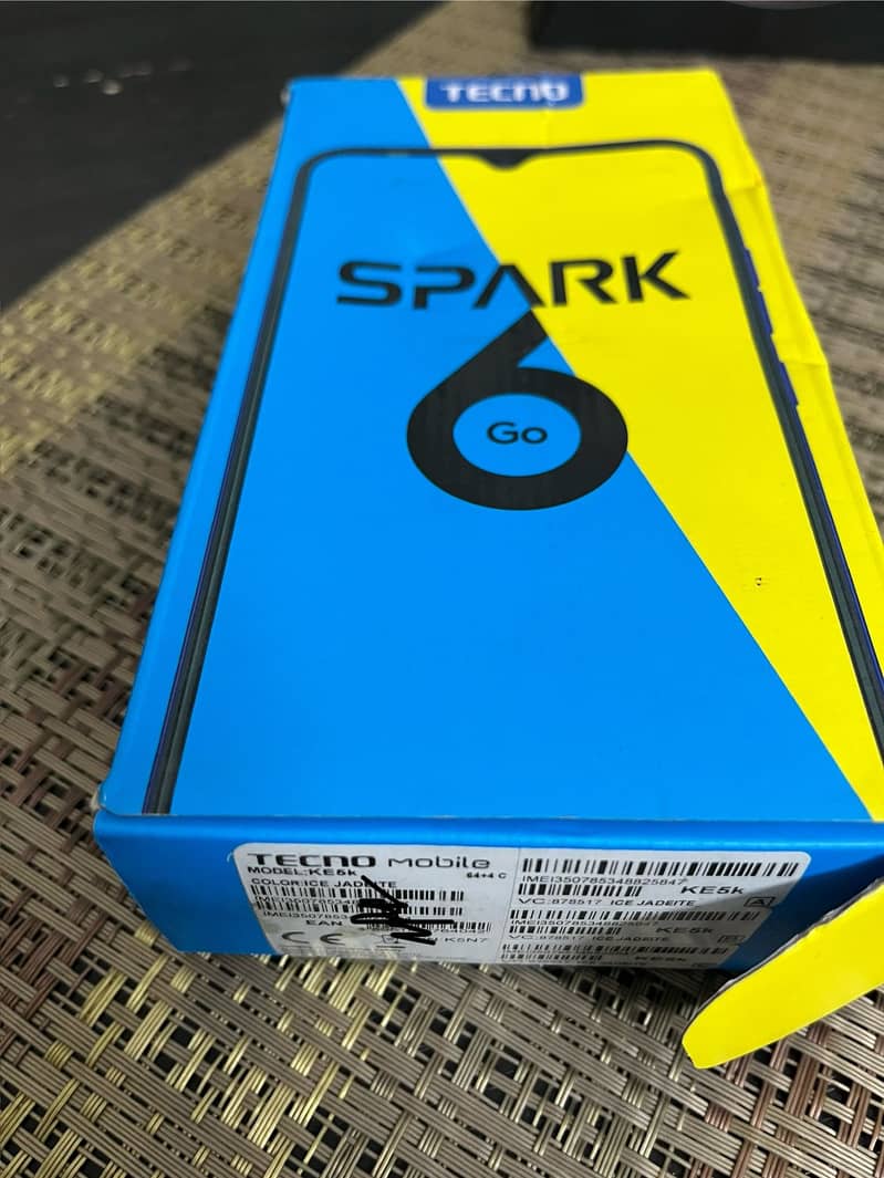 Tecno Spark 6 go, 4/64 2
