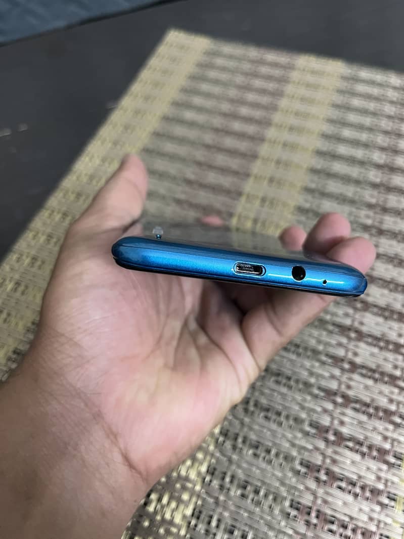 Tecno Spark 6 go, 4/64 4