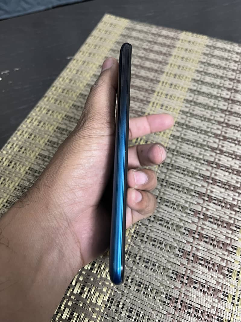 Tecno Spark 6 go, 4/64 7