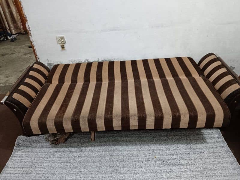sofa come bed - slightly used 2