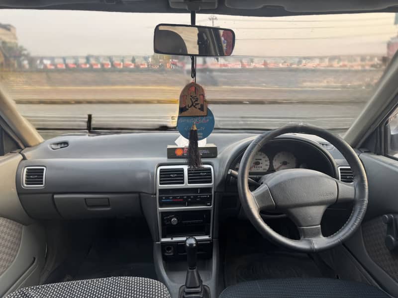 SUZUKI CULTUS VXR 2015/2016 4