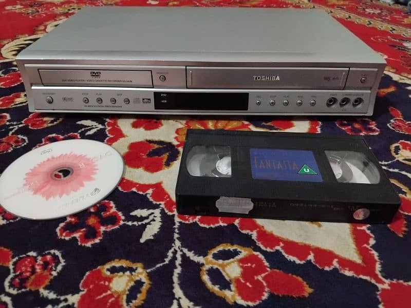 samsung vcr and dvd player ok and good condition full working 6