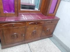 wooden dressing table in very good condition