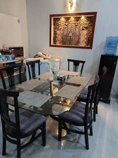 DINING TABLE FOR SALE