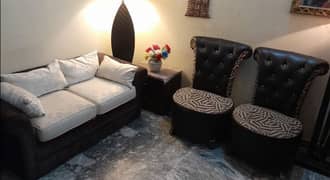 New Condion 2 Seater Sofa And 2 Leather Chairs For Sale