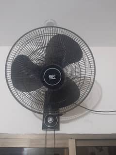SK Bracket Fan Black Color