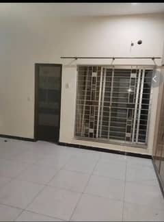 HOT LOCATION 5 MARLA 1ST FLOOR AVAILABLE FOR RENT IN GULSHAN-E-LAHORE