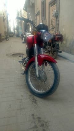 Yamaha junoon YD 100.