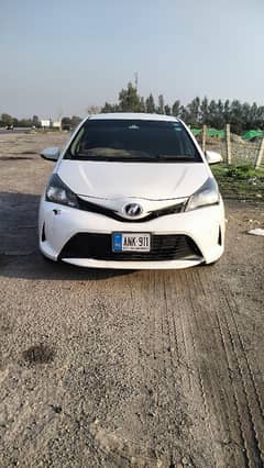 Toyota Vitz 2015