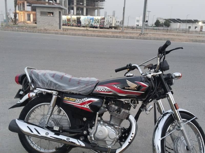 Honda 125 Black 5