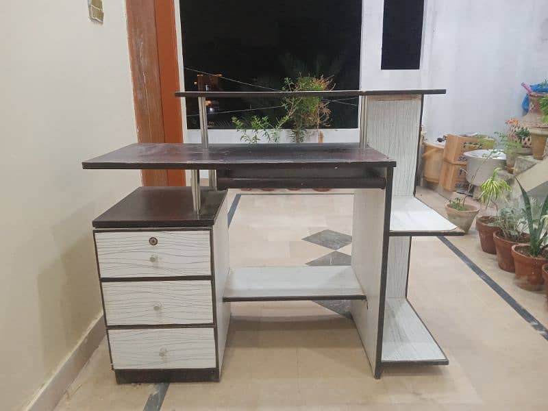 computer table 0