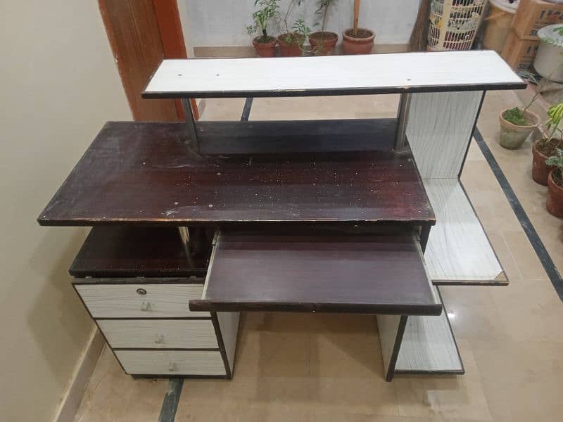 computer table 2