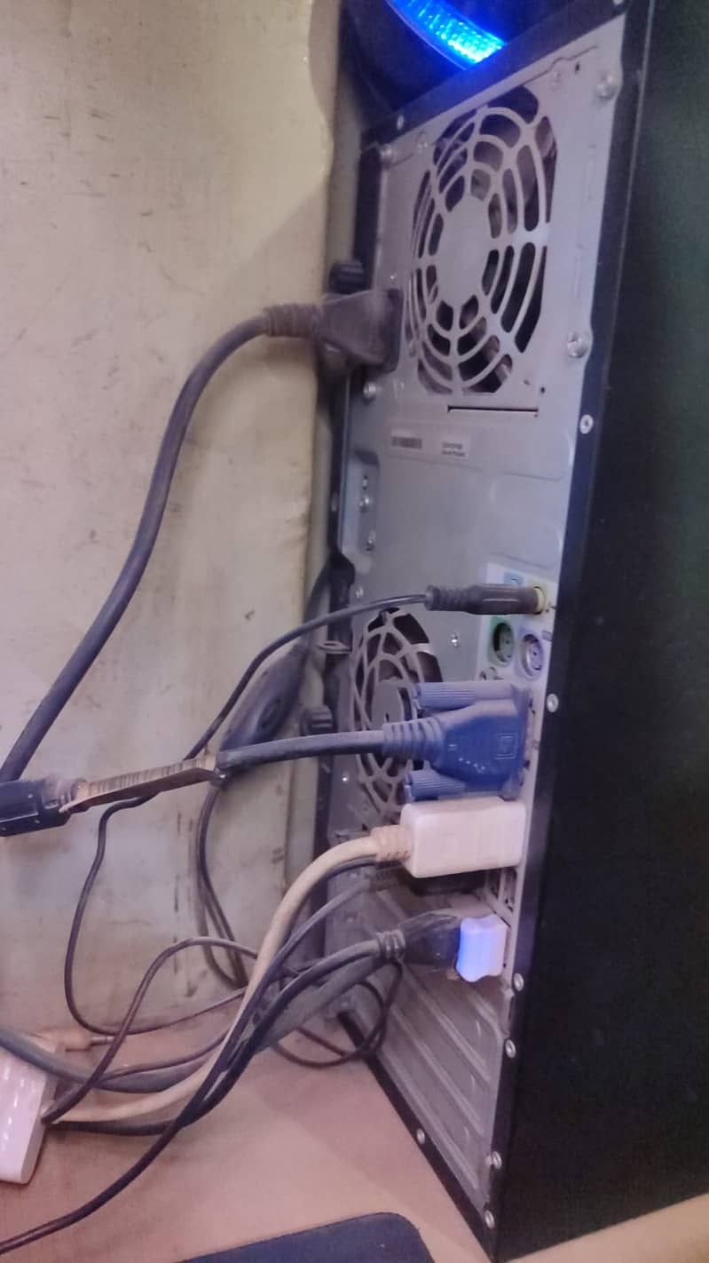 HP 8300 Core i5 3rd Generation Full Tower with LCD 4