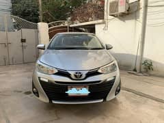 Toyota Yaris ATIV X 1.5 CVT automatic full original