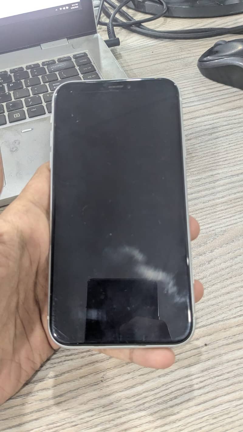 iPhone XR Non PTA - 64GB 6