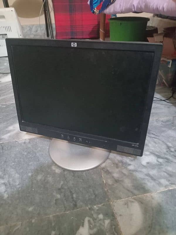 HP Desktop system with LCD-Processor i3-2100 3.10 GHz- 4GB RAM 3