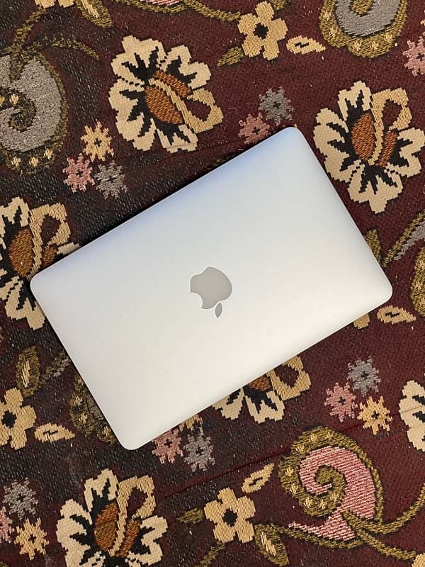 Apple Macbook Air 2013 0