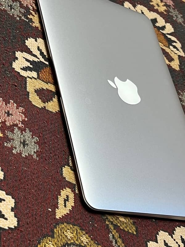 Apple Macbook Air 2013 1