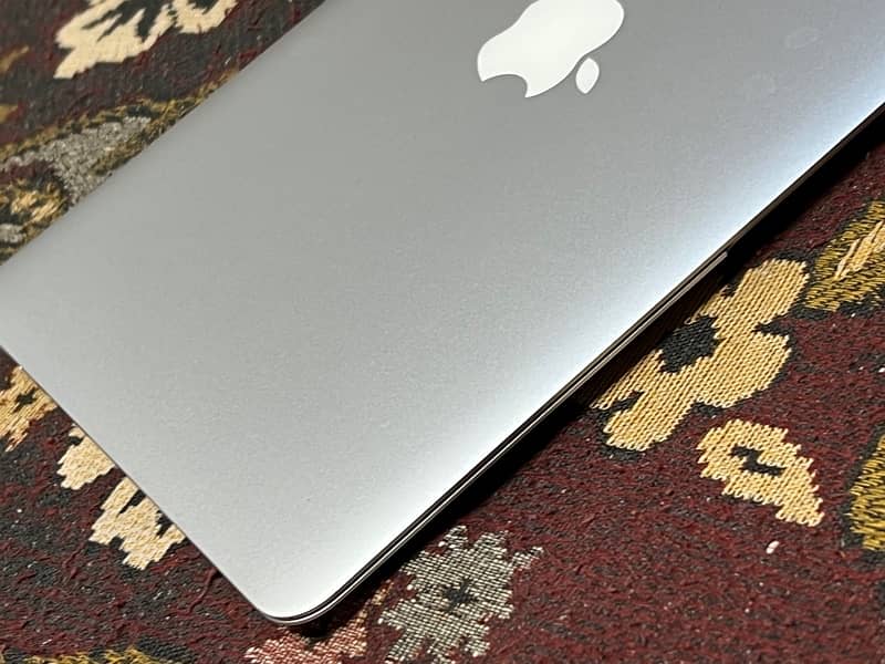 Apple Macbook Air 2013 6