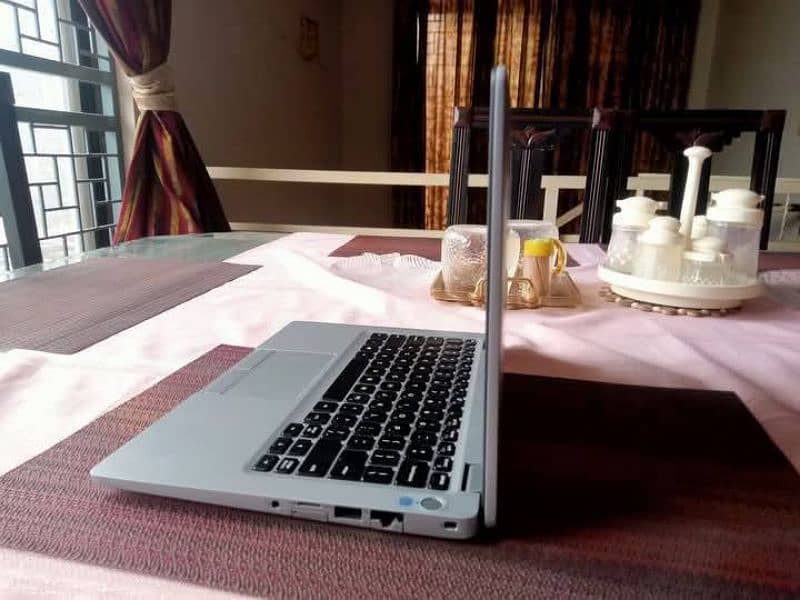 Dell latitude core i7 10th generation 3