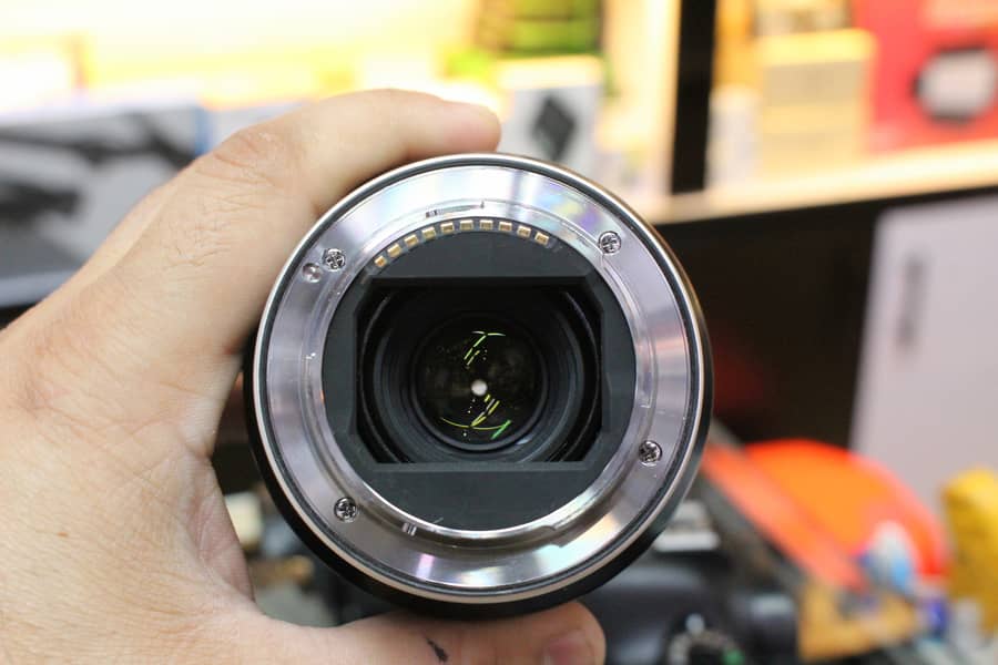 Tamron 28-75mm F2.8 Lens (Sony E Mount) 3