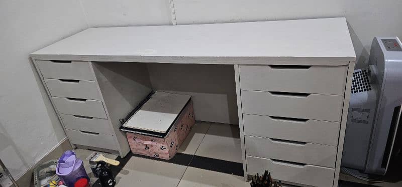 study/computer/dressing table in perfect condition 0