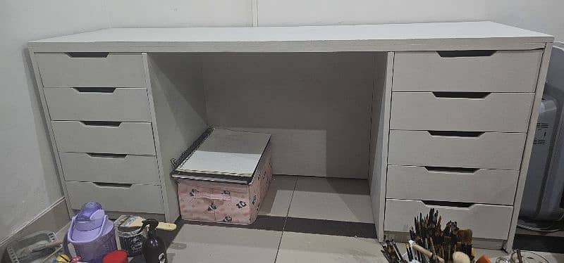 study/computer/dressing table in perfect condition 1