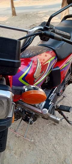 selling Honda CG 125