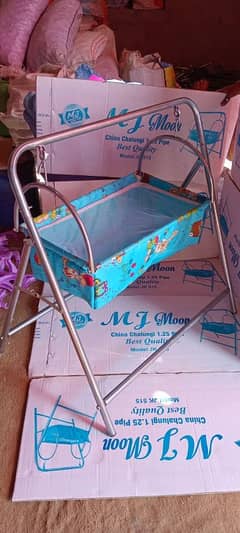 baby swing/jhologi