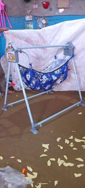 baby swing/jhologi 1