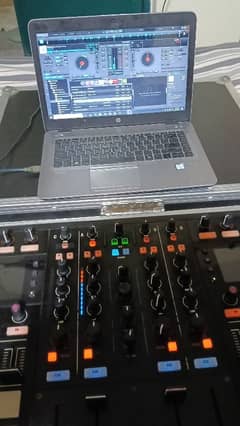Traktor S8 controller