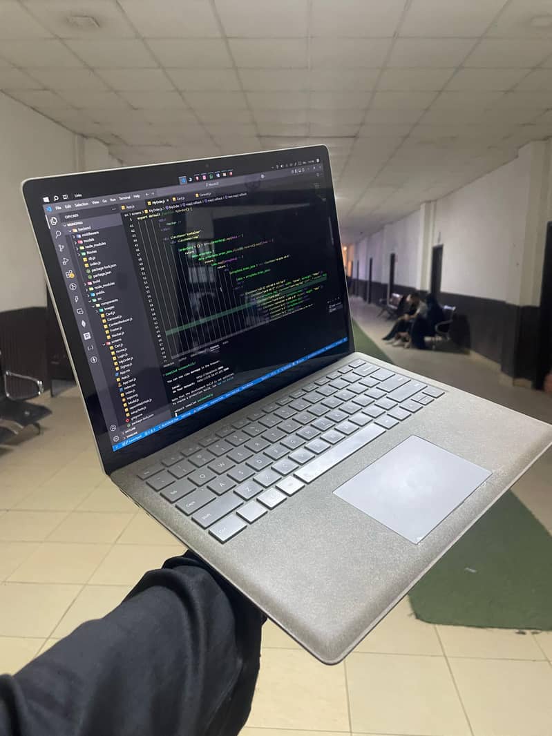 Microsoft Laptop Core i7 16gb ram 0