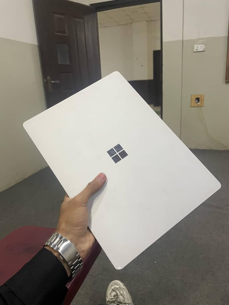 Microsoft Laptop Core i7 16gb ram 4
