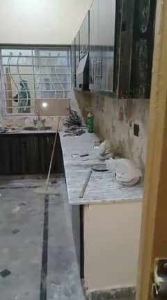 5marla single story house available for rent with gas