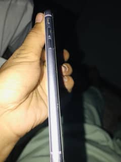 Iphone 11 total geniune