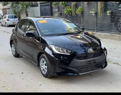 Toyota Yaris 2021 /2025 Model 2021 G led top of the line Package