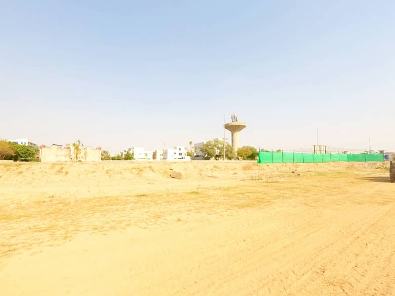 1 Kanal Commercial Plot Main Boulevard For Sale In Bahria Town Lahore, DownTown Raya Facing Eiffel Tower 7