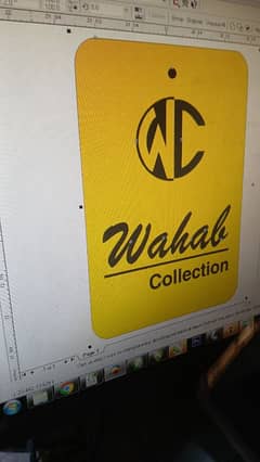 Wahab Collection py Female Cashier ki zrort hai.