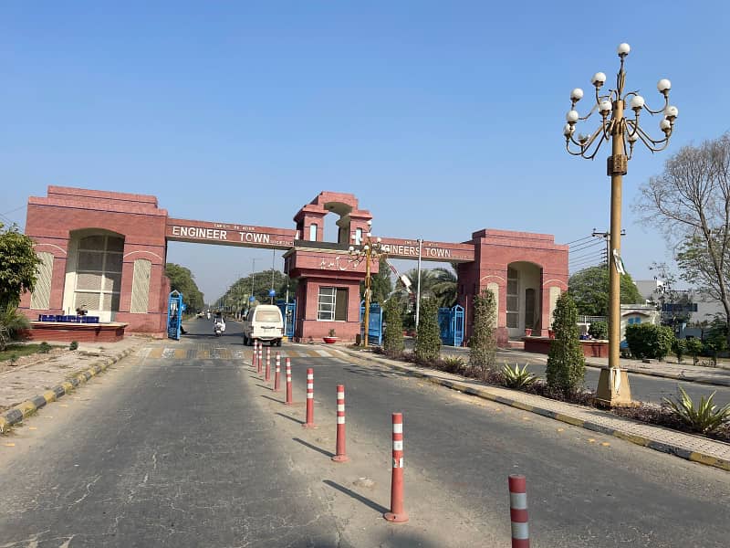 1 KANAL HOT LOCATION PLOT FOR SALE IN A2 BLOCK 0