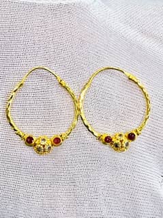 1 PAIR GOLD BALL BALLI 21 CARAT USED LIKE NEW HAMZA JEWELLERS